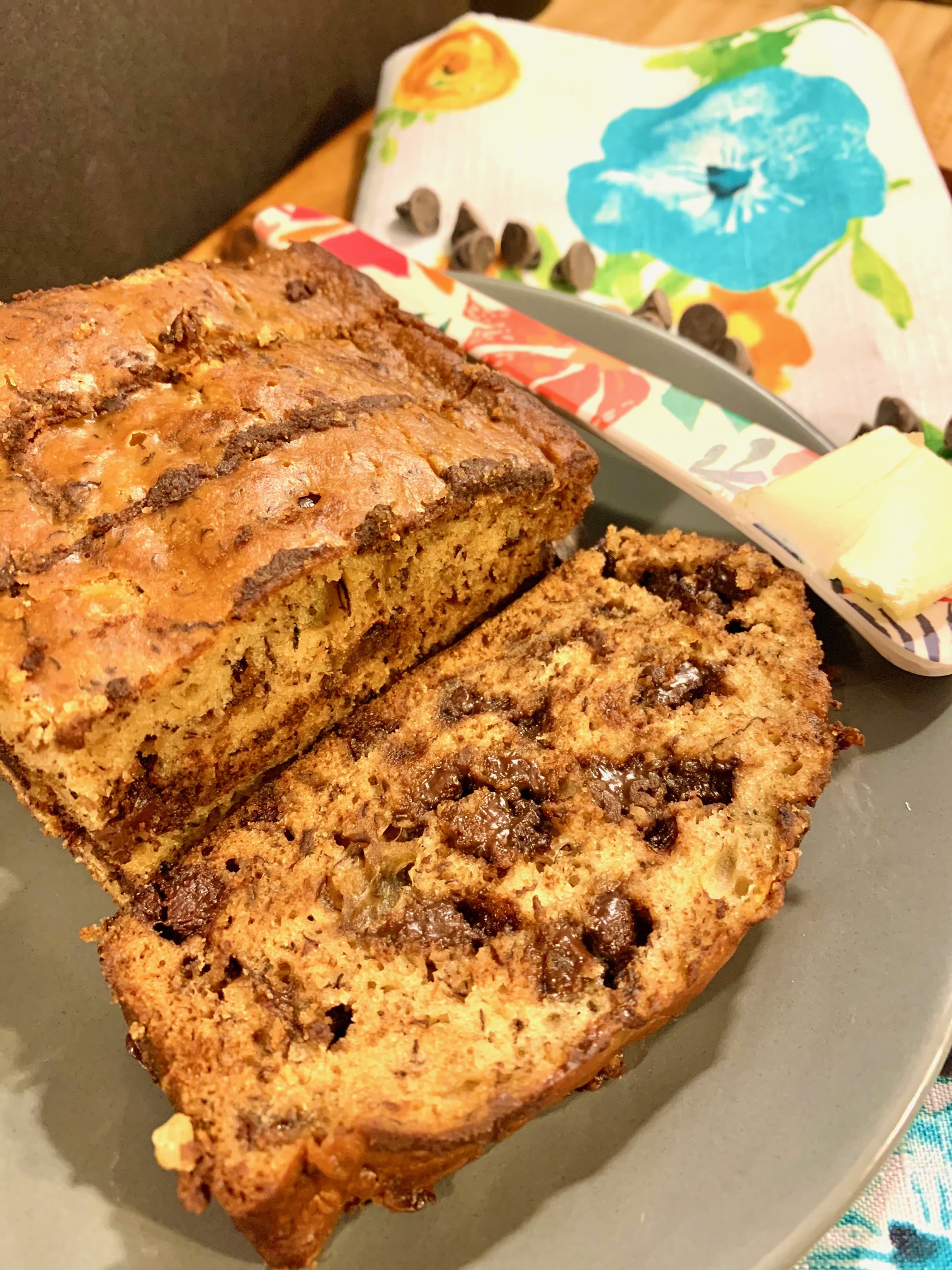 The Most Delicious And Moist Chocolate Chip Banana Bread - Spice And ...