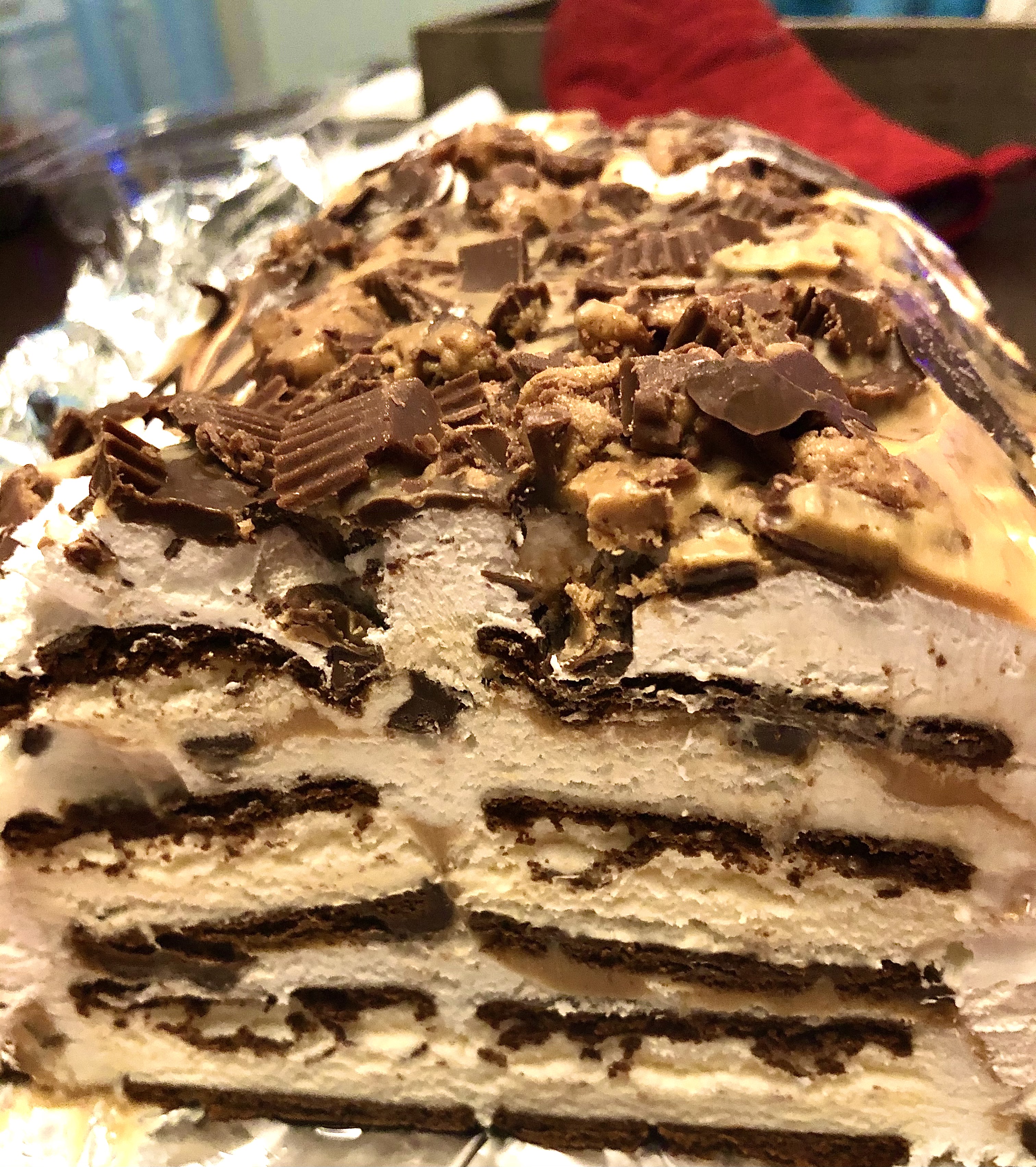 How To Make Unforgettable Reese’s Ice Cream Sandwich Cake