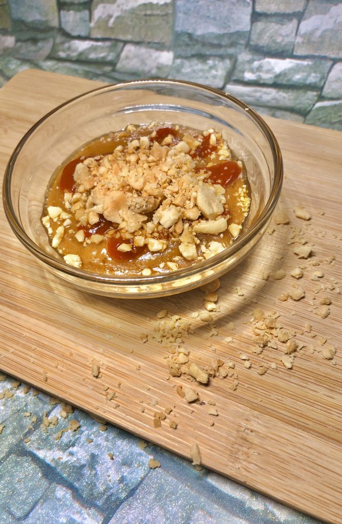 vietnamese peanut sauce with peanuts and sriracha